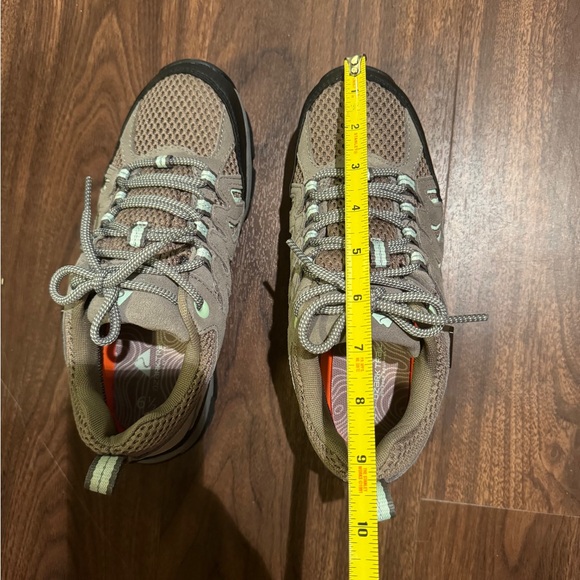 Ozark Trail Women’s Hiking Shoes - Picture 14 of 15